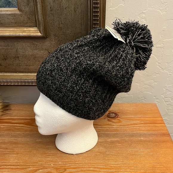ZELLA Ribbed Lined Pom Pom Black/Gray Beanie NWT - OS - Picture 2 of 16